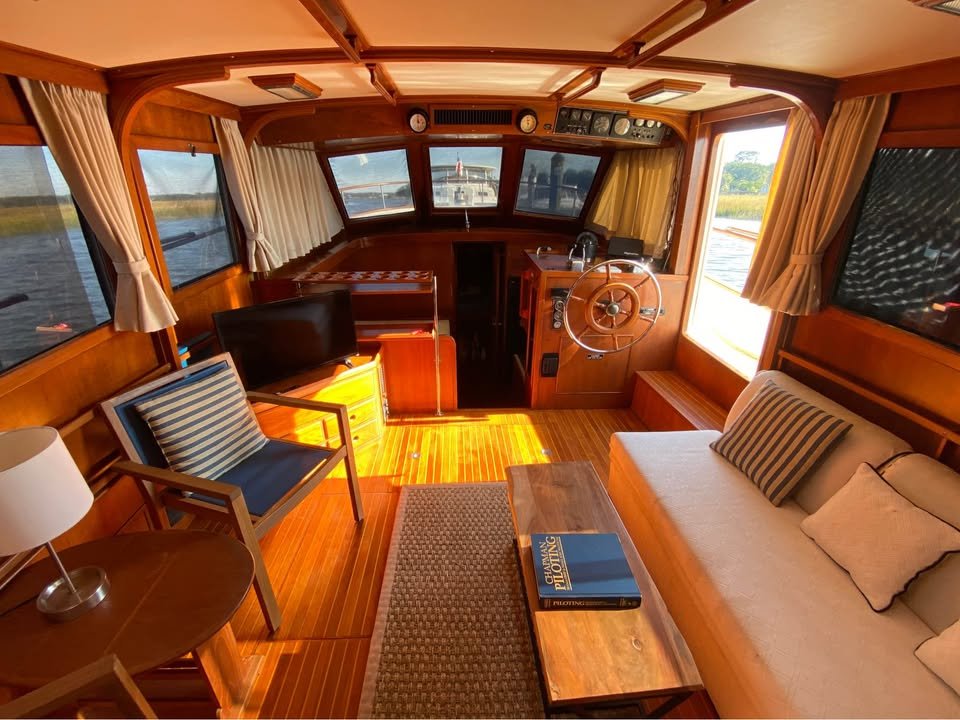 
								Albin 43 Sundeck Trawler 1990 full									
