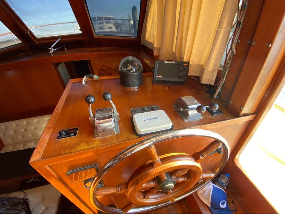 
								Albin 43 Sundeck Trawler 1990 full									