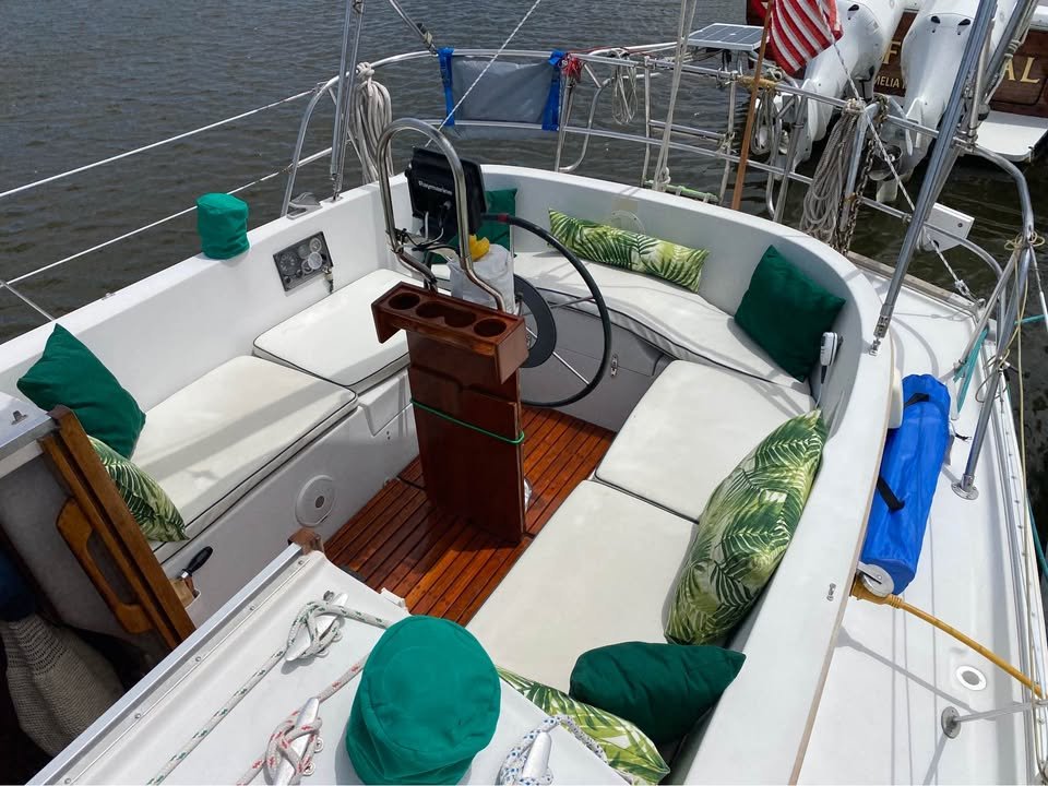 
								Nonsuch 30 Ultra 1986 full									