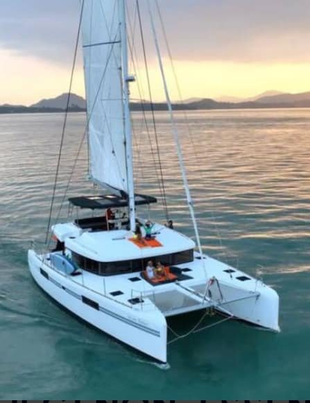 
								Lagoon 52 F 2018 full									