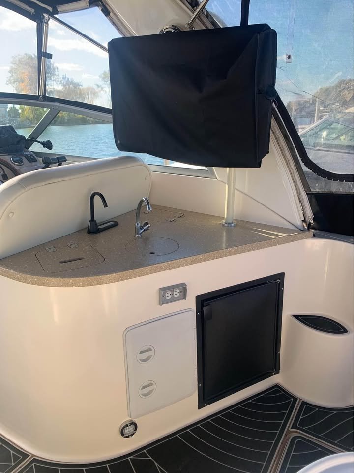 
								Rinker 320 2005 full									